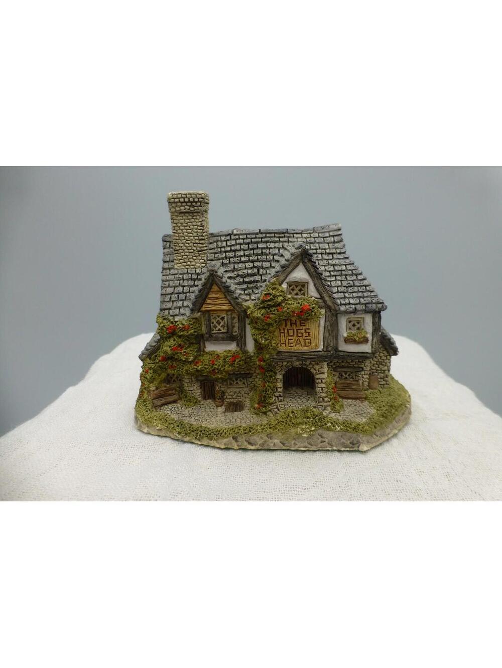 David Winter Hogs Head Beer House Cottage Figurine 1985 D2